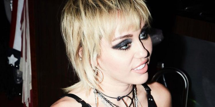 Miley Cyrus Explains Why She Often Prefers Women Over Men