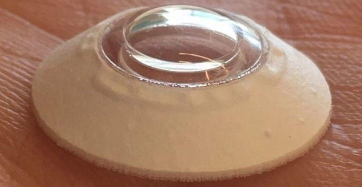 Amazing, Blind Man Can See Again After World’s 1st Successful Artificial Cornea Implant