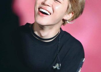 BTS V Exposed His Unique Sleeping Habit