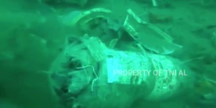 Indonesia Plane Wreckage Found in Sea With No Sign of Survivors