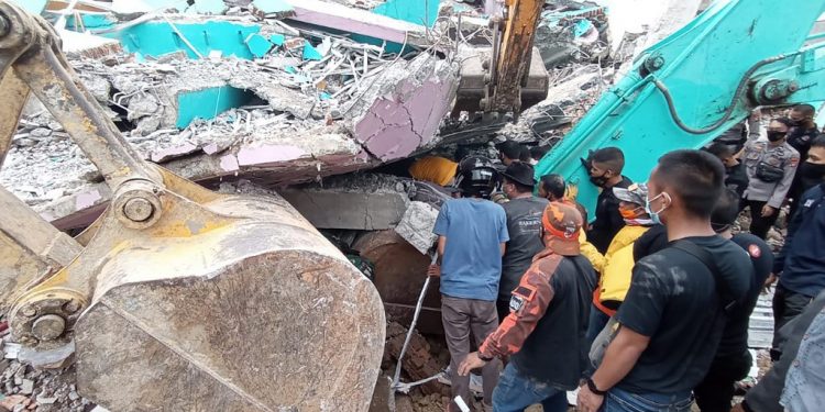 Until Today, the Victims of Sulawesi Quake Death Toll Reaches 81 Person
