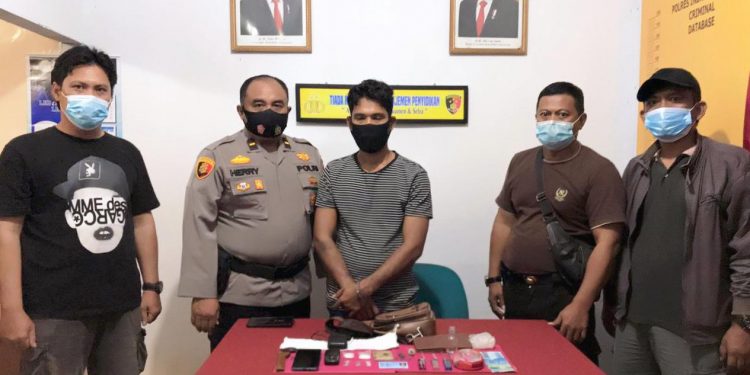Found in Possession of 11.20 Grams of Crystal Methamphetamine, a Residents of Gaung Arrested by Indragiri Hilir’s Police