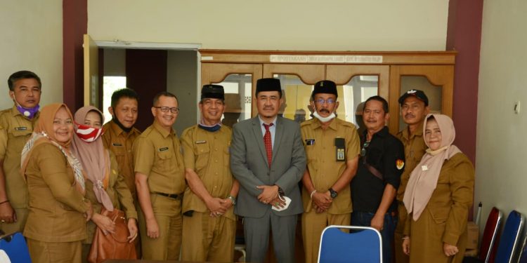 After Being Inaugurated as the Head of Kesbangpol, Azwizarmi is Optimistic in Realizing the Vision and Mission of Indragiri Hilir Regent