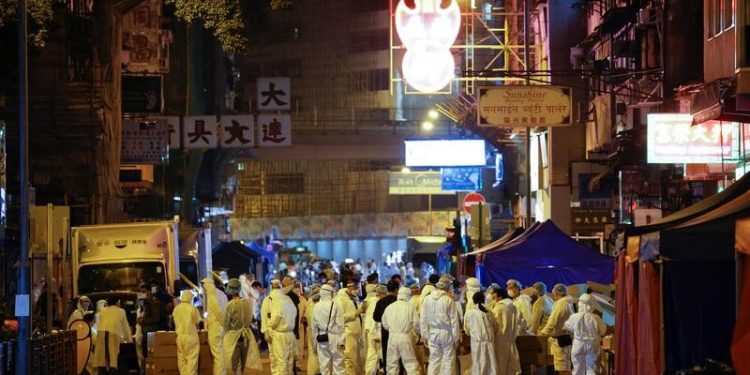 After Testing 7,000 People, Hong Kong Lifts Lockdown in Kowloon District