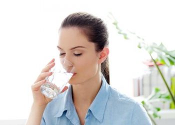Ladies, Here Are 6 Benefits Of Drinking Hot Water For Body Health