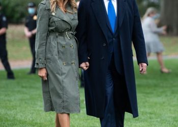 OMG, Melania and Donald Trump Face Eviction From Their Luxury Mansion in Florida