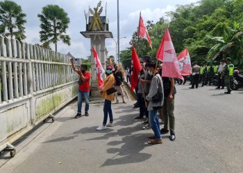 The Civil Service Police Unit of Indragiri Hilir Control the Street Vendors, GMNI Visited the Regent Office