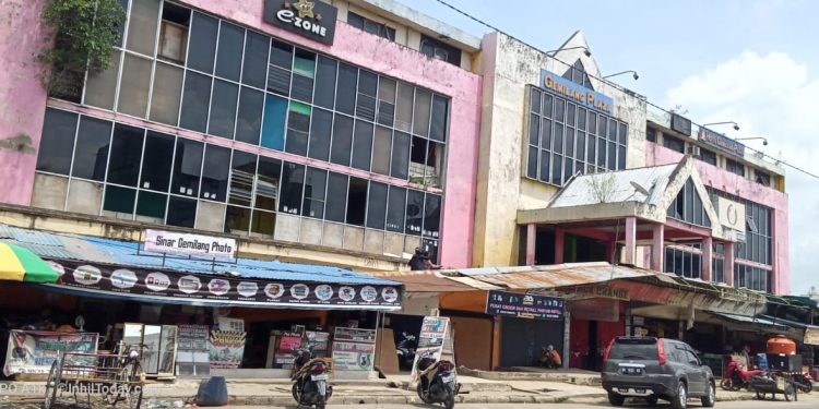 Trade and Industry Department of Indragiri Hilir Expects Investors to Invest in the Tembilahan Plaza Building