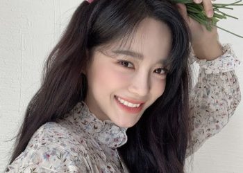 Insider Reveals Kim Sejeong’s Real Personality