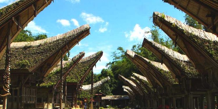 Toraja: The Magnificent and Elaborate Funeral Ceremonies