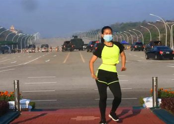 The Reason Why This Myanmar’s Aerobics Dancer Didn’t Run Despite the Coup Occurred Behind Her