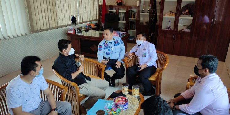 Increasing the Supervision, Head of Class II-A Tembilahan Conduct a Routine Search of Prisoners