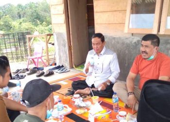 The Regent of Indragiri Hilir Prepares the Leaning Hill in Selensen as a Tourism Object