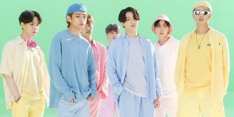 BTS’s Dynamite Outfits Sell For USD 162,500 to MusiCares Charity Relief Auction