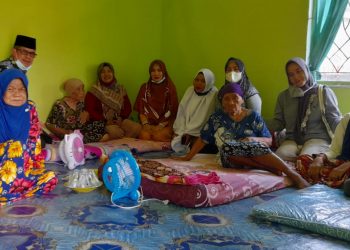 Head of Indragiri Hilir Social Service Visits the Elderly Pondok Bhakti Foundation