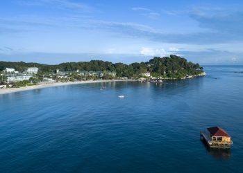Banyan Tree Bintan Debuts New ‘Kelong Villa’, a Luxe Floating Abode in the Middle of the Sea