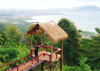Muncak Teropong Laut, an Instagramable Place in Lampung
