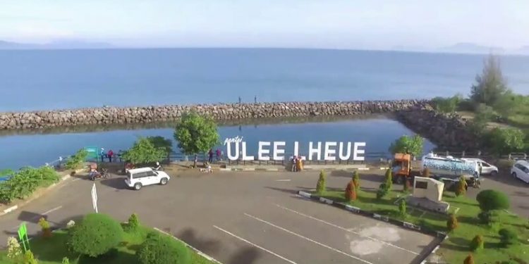 Ulee Lheue Beach, a Stunning Twilight Charm in Banda Aceh