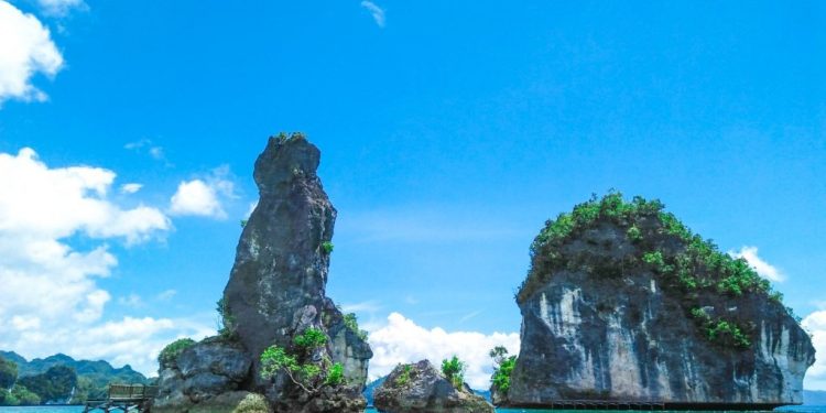 Kabui Bay: A Hidden Paradise that Full of Mysteries