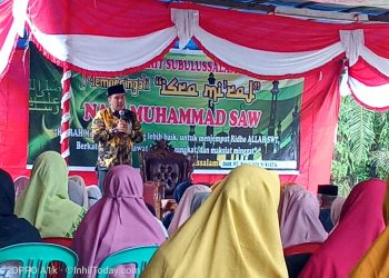 Present at Isra Miraj, Residents Ask the Chairman of the Regional House of Representatives of Indragiri Hilir to Pay Attention About Road Conditions in Pancur Village
