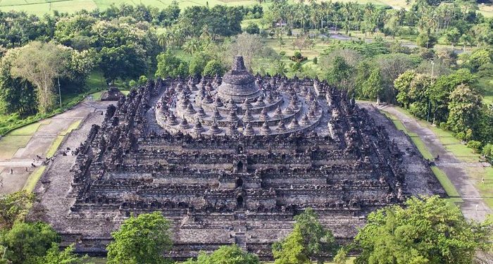 BOROBUDUR TEMPLE, The Largest Buddhist Temple that Visited by Millions of Tourists