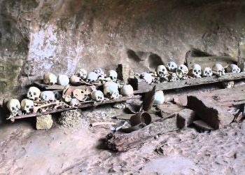 Tampang Allo Cave Tombs, the Secret of the Story of a Deadly Loving Couple