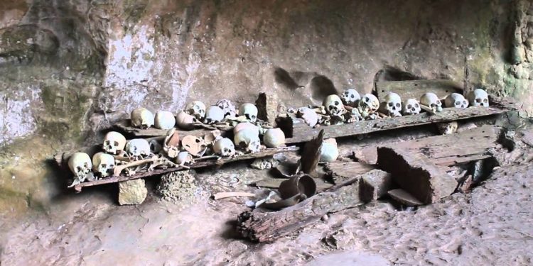 Tampang Allo Cave Tombs, the Secret of the Story of a Deadly Loving Couple
