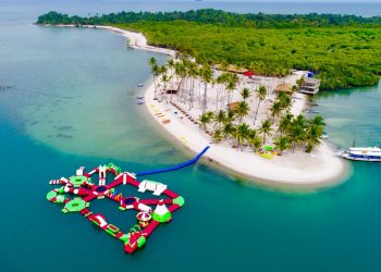 Adventure to Ranoh Island, the Beautiful Beach in Batam