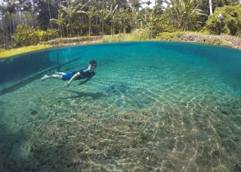 The Way Sumpang Springs, an Underwater View in Lampung