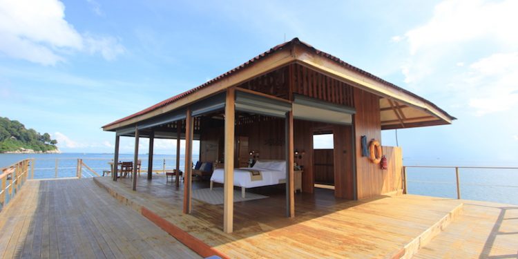 Banyan Tree Bintan’s Kelong Villa, the Rustic Villa Constructed with Indonesian timber, Floats on Water in the Middle of the Sea