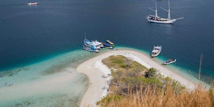 Kelor Island, a Place for a Romantic and Tranquil Honeymoon