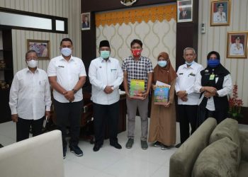 Two Young Farmers from Siak were Sent to Japan for 24 Months