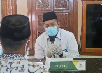 The Regent of Siak Appeals to the Community to Increase Zakat and Infaq