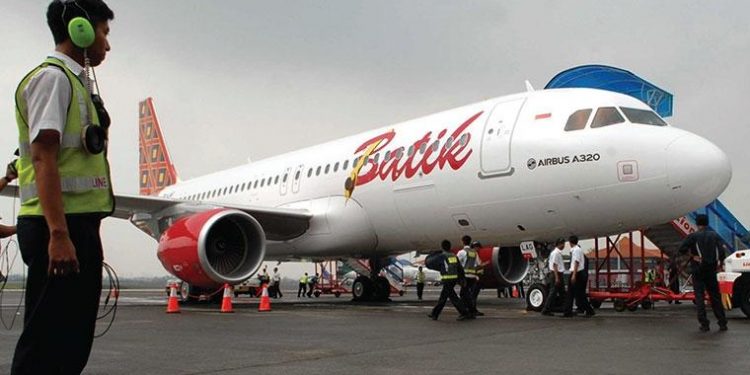 A Batik Air Plane Banged its Wing into a Jet Bridge at Bali’s Ngurah Rai International Airport
