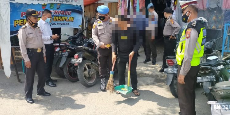 Violating the Health Protocols, 6 Residents of Tembilahan Subject to Sanctions