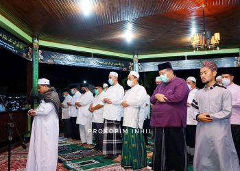 The Regent of Indragiri Hilir Invites to Establish Prayers on the Night of Ramadan