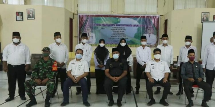 Inaugurating 49 Members of the Village Consultative in Sungai Apit District, This is Alfedri’s Hope