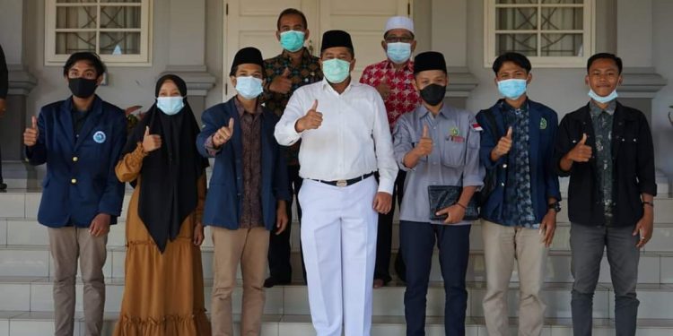 Alfedri Receives Audience of the Student Association of Siak – Bengkalis Regency