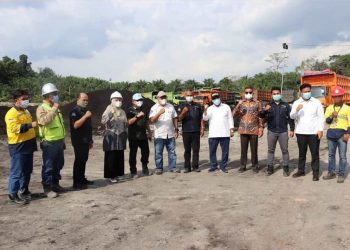 Riau Regional House of Representatives (DPRD) Makes Incidental Visits To A Number of Companies and Spirits