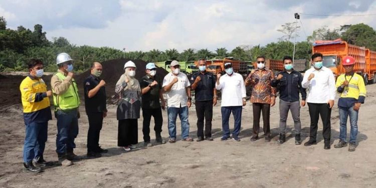 Riau Regional House of Representatives (DPRD) Makes Incidental Visits To A Number of Companies and Spirits