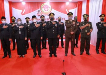 Deputy Regent of Siak Husni Commemorating the 75th Bhayangkara Day