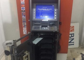 Berhasil Bobol ATM Bernilai Ratusan Juta, Pemuda Ini  Beli Mobil BMW Secara Tunai