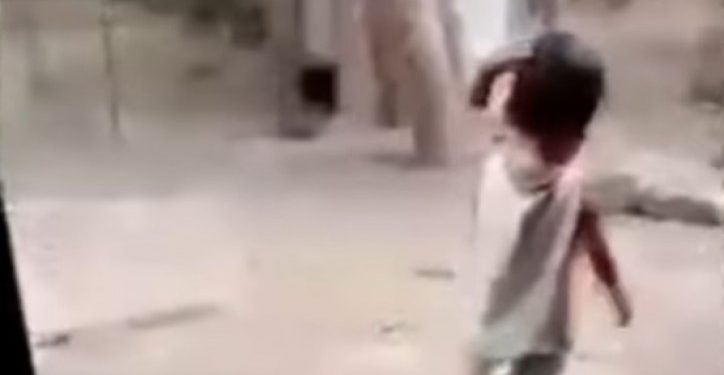 Kejam! Ancam Mantan Istri untuk Rujuk, Bocah 2 Tahun di Labura Dipaksa  Ayahnya Merokok