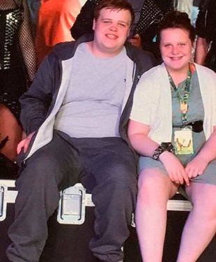 Gadis Remaja Ini Tewas Mengenaskan di Taman, Tenggorokannya Hancur