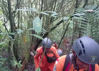 Seorang Warga Negara Rusia Berhasil Diselamatkan Setelah Tersesat Saat Mendaki Gunung Sang Hyang