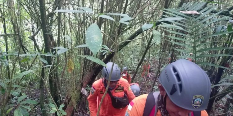 Seorang Warga Negara Rusia Berhasil Diselamatkan Setelah Tersesat Saat Mendaki Gunung Sang Hyang