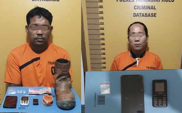Kedua tersangka, SYT alias Abu dan RM alias Yanti beserta barang bukti sabu diamankan di Polres Inhu/yuzwa
