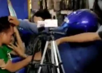 Gadis Muda Ini Nyaris Diperkosa di Kamar Mandi Konter HP