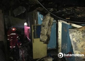 Sejumlah Ruli Hangus Terbakar di Baloi Mas Batam, Diduga Akibat Ledakan Tabung Gas