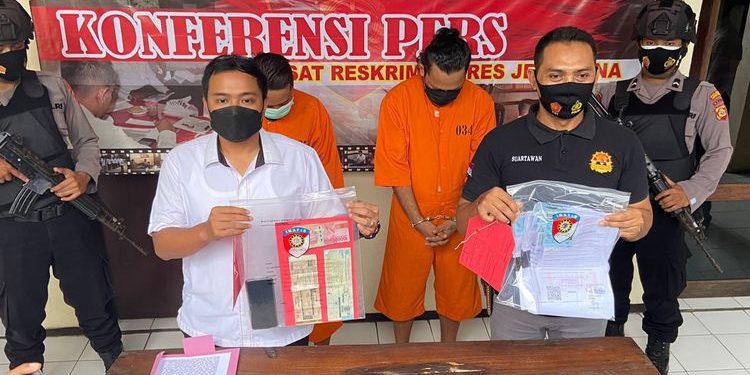 2 Pengemudi Ditangkap Karena Palsukan Hasil Tes Saat Melewati Pelabuhan Gilimanuk Bali